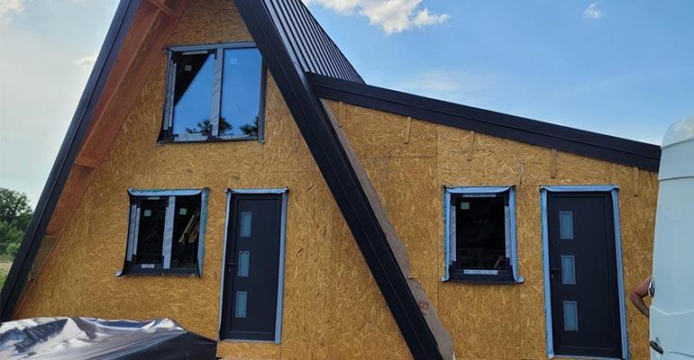 montaj ferestre și uși cu profil PVC